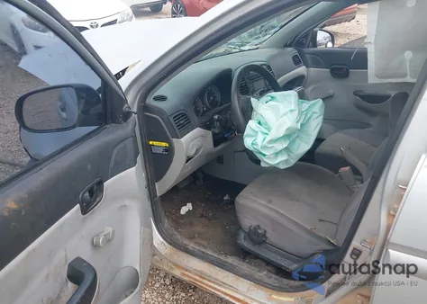 2010 Hyundai Accent Gls z USA, uszkodzony, nr VIN KMHCN4AC9AU516927